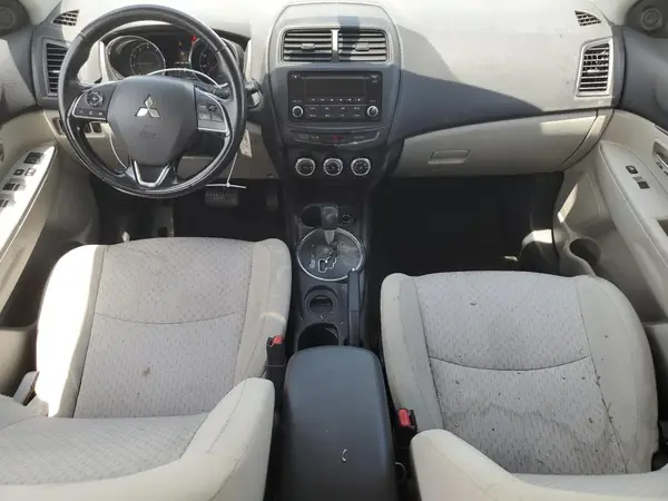 JA4AP3AU5HZ005196 2017 MITSUBISHI OUTLANDER - Image 8