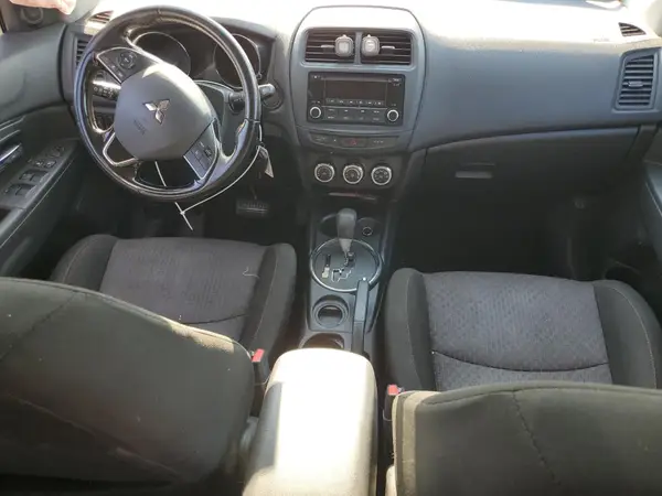 JA4AP3AU5HZ009488 2017 MITSUBISHI OUTLANDER - Image 8