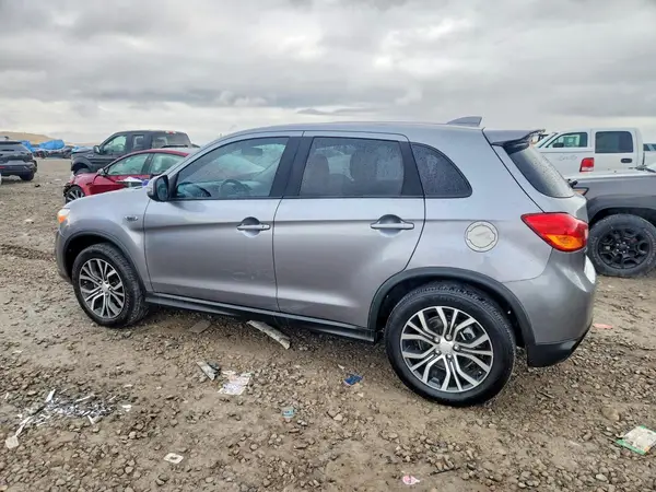 JA4AP3AU5HZ013203 2017 MITSUBISHI OUTLANDER - Image 2