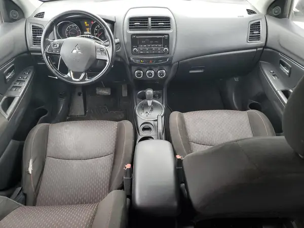 JA4AP3AU5HZ014013 2017 MITSUBISHI OUTLANDER - Image 8