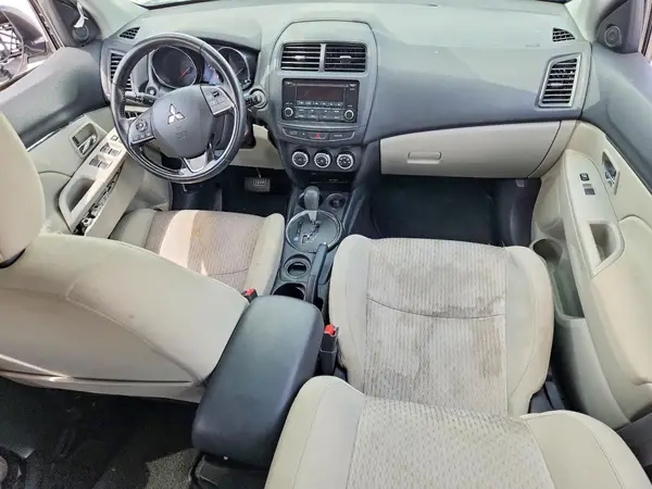 JA4AP3AU5HZ018465 2017 MITSUBISHI OUTLANDER - Image 8