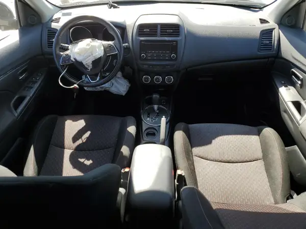 JA4AP3AU5HZ020684 2017 MITSUBISHI OUTLANDER - Image 8