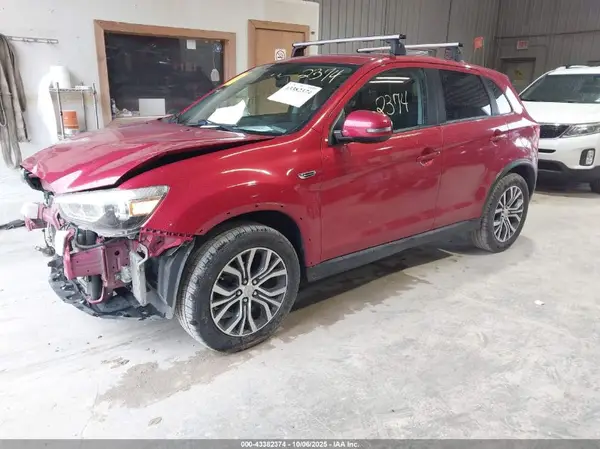 JA4AP3AU5HZ041261 2017 MITSUBISHI OUTLANDER - Image 2