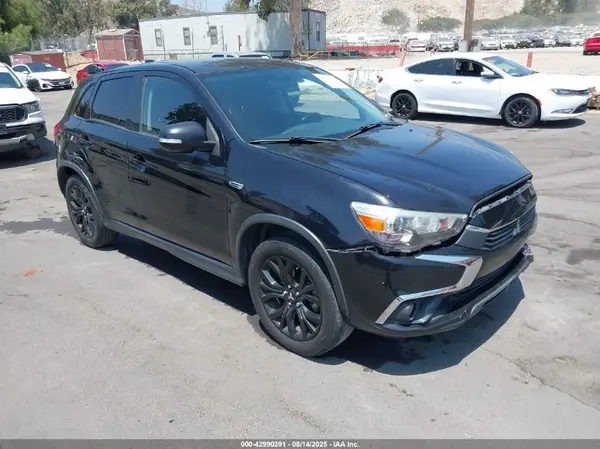 JA4AP3AU5HZ042989 2017 MITSUBISHI OUTLANDER - Image 1