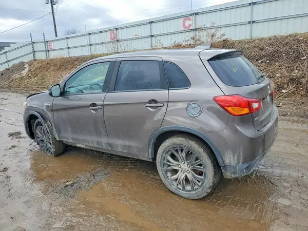 JA4AP3AU5HZ043463 2017 MITSUBISHI OUTLANDER - Image 2