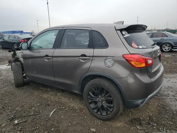 JA4AP3AU5HZ043673 2017 MITSUBISHI OUTLANDER - Image 2