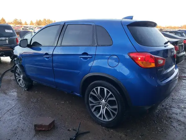 JA4AP3AU5HZ059100 2017 MITSUBISHI OUTLANDER - Image 2