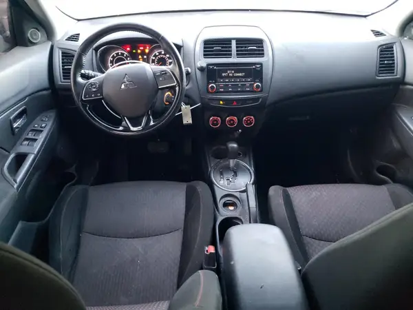 JA4AP3AU5HZ059100 2017 MITSUBISHI OUTLANDER - Image 8