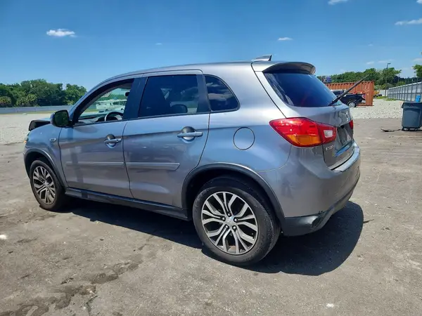 JA4AP3AU5HZ067584 2017 MITSUBISHI OUTLANDER - Image 2