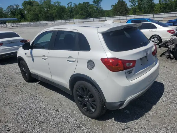 JA4AP3AU5HZ068931 2017 MITSUBISHI OUTLANDER - Image 2