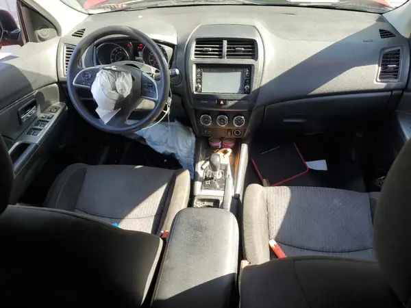 JA4AP3AU5JU001703 2018 MITSUBISHI OUTLANDER - Image 8