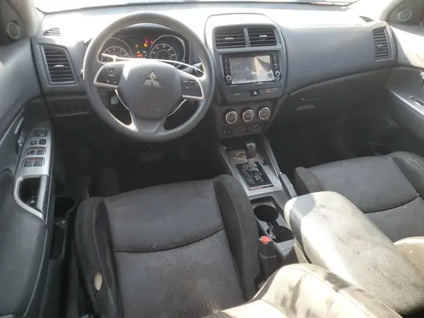 JA4AP3AU5JU002575 2018 MITSUBISHI OUTLANDER - Image 8