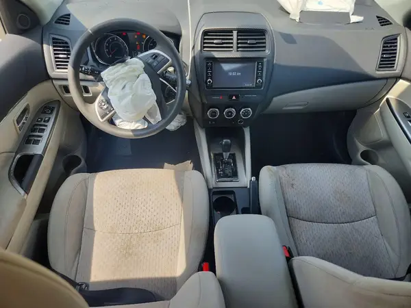 JA4AP3AU5JU006612 2018 MITSUBISHI OUTLANDER - Image 8