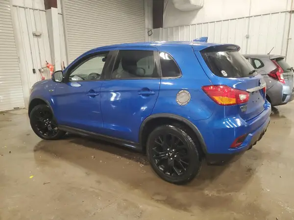 JA4AP3AU5JU016234 2018 MITSUBISHI OUTLANDER - Image 2