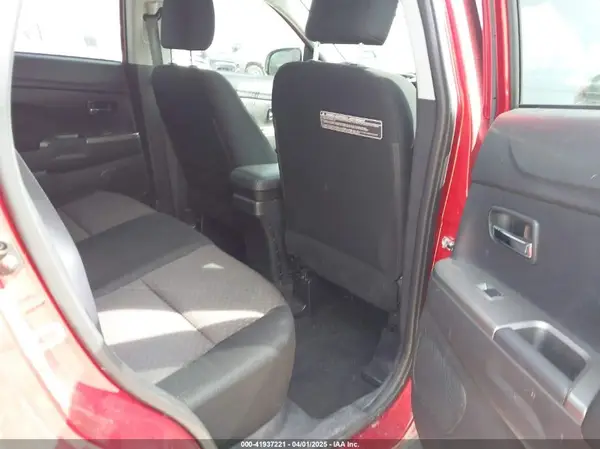 JA4AP3AU5JU018517 2018 MITSUBISHI OUTLANDER - Image 8