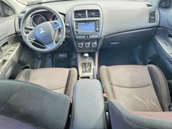 JA4AP3AU5JU023314 2018 MITSUBISHI OUTLANDER - Image 8