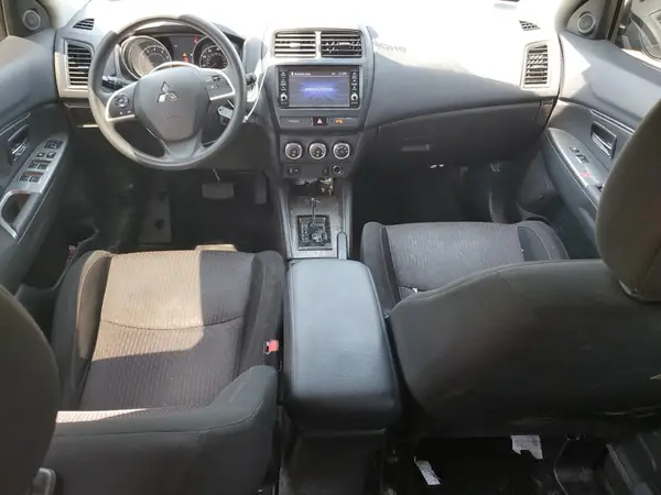 JA4AP3AU5JU024656 2018 MITSUBISHI OUTLANDER - Image 8