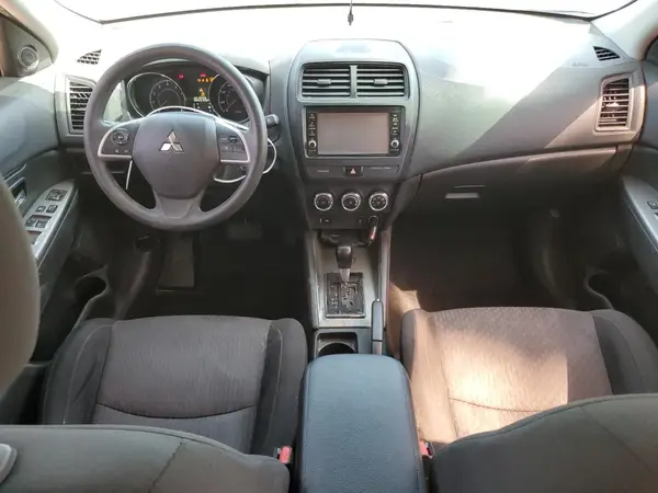 JA4AP3AU5JU026150 2018 MITSUBISHI OUTLANDER - Image 8
