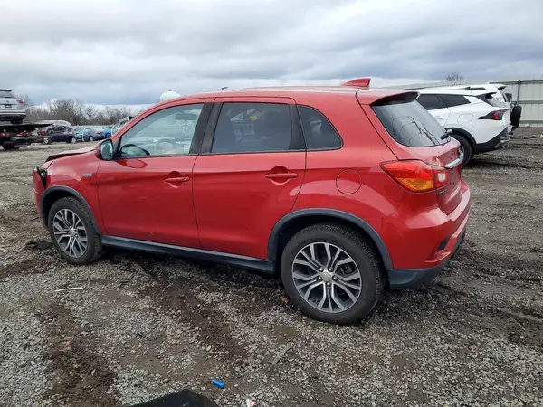 JA4AP3AU5JZ007374 2018 MITSUBISHI OUTLANDER - Image 2