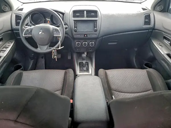 JA4AP3AU5JZ015152 2018 MITSUBISHI OUTLANDER - Image 8