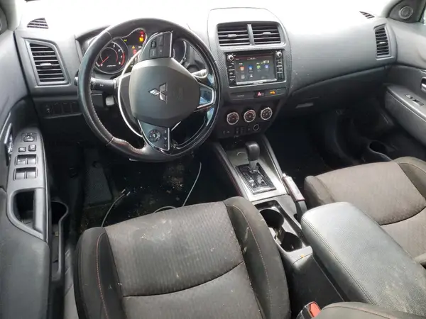 JA4AP3AU5JZ022151 2018 MITSUBISHI OUTLANDER - Image 8