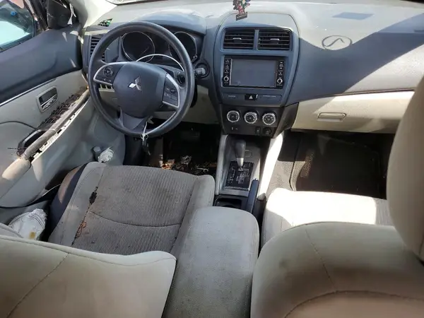 JA4AP3AU5JZ027768 2018 MITSUBISHI OUTLANDER - Image 8