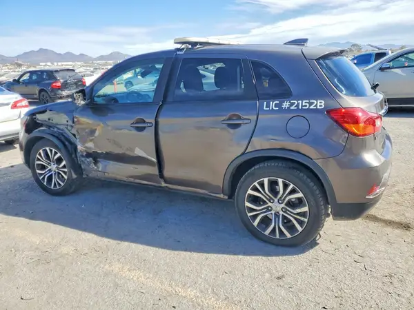JA4AP3AU5JZ027799 2018 MITSUBISHI OUTLANDER - Image 2