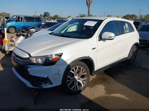 JA4AP3AU5KU005462 2019 MITSUBISHI OUTLANDER - Image 2