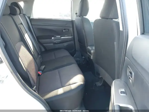 JA4AP3AU5KU005462 2019 MITSUBISHI OUTLANDER - Image 8