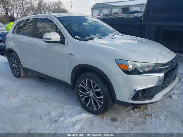 JA4AP3AU5KU008636 2019 MITSUBISHI OUTLANDER - Image 1