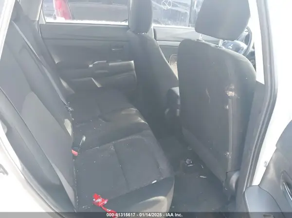 JA4AP3AU5KU008636 2019 MITSUBISHI OUTLANDER - Image 8