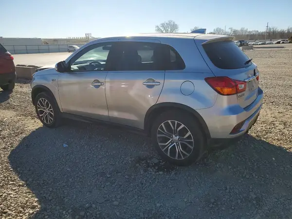JA4AP3AU5KU008720 2019 MITSUBISHI OUTLANDER - Image 2