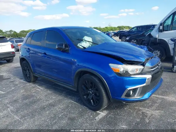 JA4AP3AU5KU009799 2019 MITSUBISHI OUTLANDER - Image 1