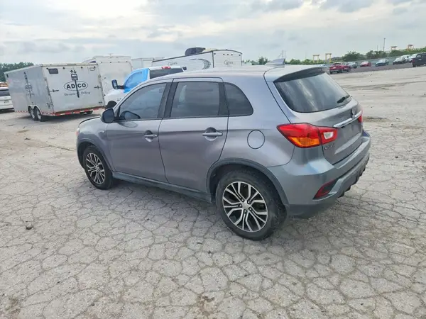 JA4AP3AU5KU015974 2019 MITSUBISHI OUTLANDER - Image 2