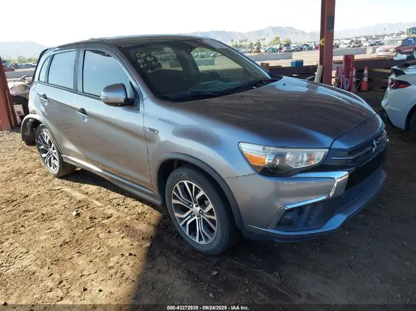 JA4AP3AU5KU017787 2019 MITSUBISHI OUTLANDER - Image 1