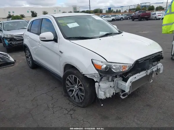 JA4AP3AU5KU018602 2019 MITSUBISHI OUTLANDER - Image 1