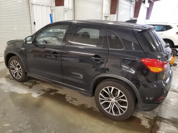 JA4AP3AU5KU019099 2019 MITSUBISHI OUTLANDER - Image 2