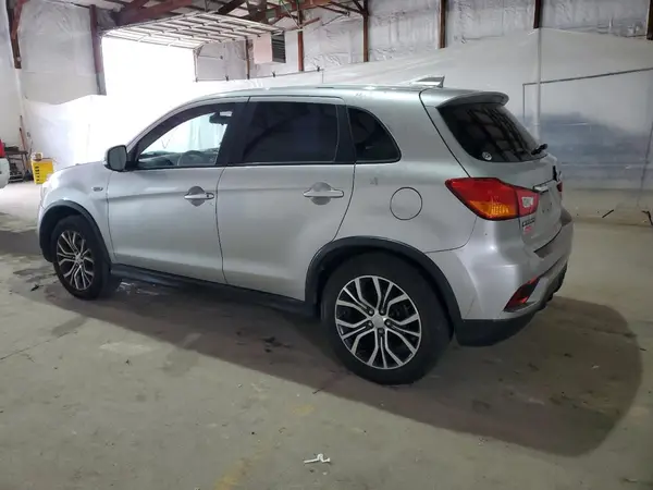 JA4AP3AU5KU020902 2019 MITSUBISHI OUTLANDER - Image 2