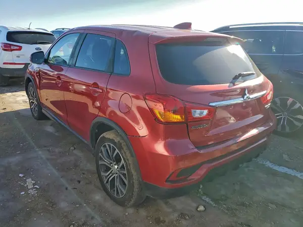 JA4AP3AU5KU021113 2019 MITSUBISHI OUTLANDER - Image 2
