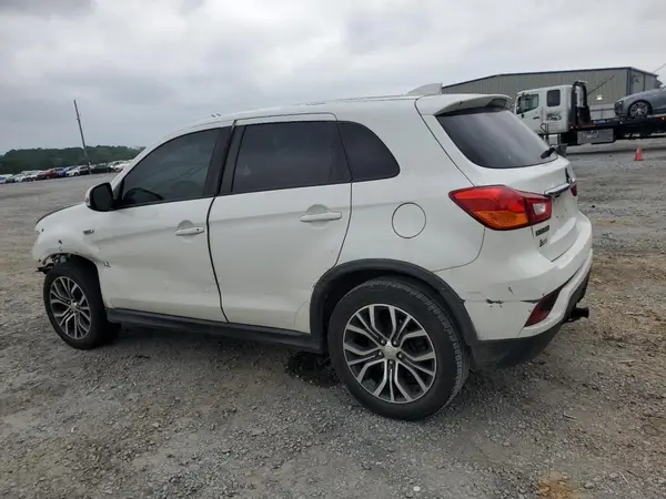 JA4AP3AU5KU021273 2019 MITSUBISHI OUTLANDER - Image 2