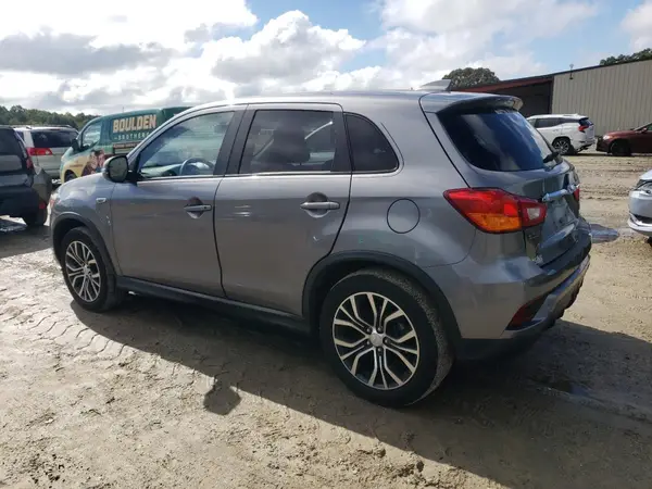 JA4AP3AU5KU027994 2019 MITSUBISHI OUTLANDER - Image 2
