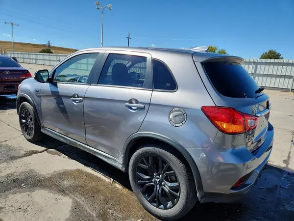 JA4AP3AU5KU030345 2019 MITSUBISHI OUTLANDER - Image 2