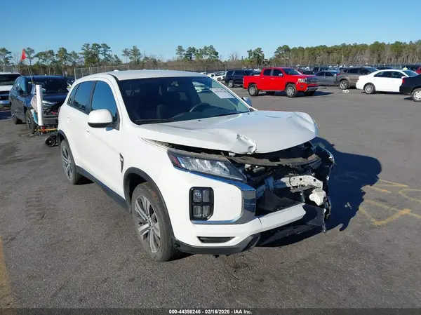 JA4AP3AU5LU012669 2020 MITSUBISHI OUTLANDER - Image 1