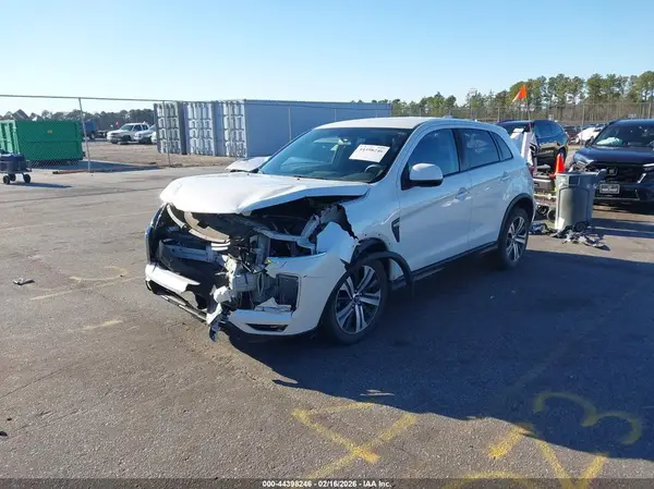 JA4AP3AU5LU012669 2020 MITSUBISHI OUTLANDER - Image 2