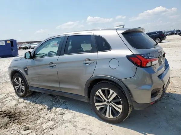 JA4AP3AU5LU015393 2020 MITSUBISHI OUTLANDER - Image 2