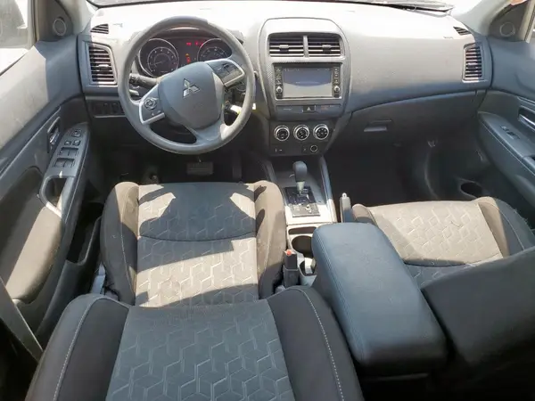 JA4AP3AU5LU015393 2020 MITSUBISHI OUTLANDER - Image 8