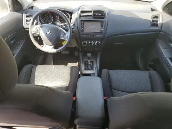JA4AP3AU5LU021713 2020 MITSUBISHI OUTLANDER - Image 8