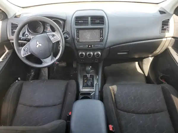 JA4AP3AU5LU030119 2020 MITSUBISHI OUTLANDER - Image 8