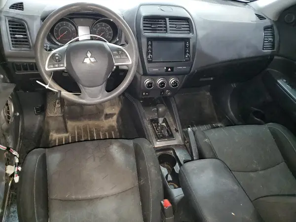 JA4AP3AU5LU030928 2020 MITSUBISHI OUTLANDER - Image 8