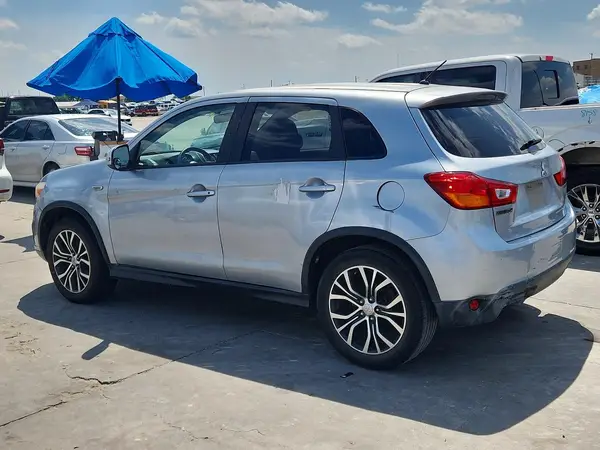 JA4AP3AU6GZ026086 2016 MITSUBISHI OUTLANDER - Image 2